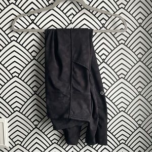 Lululemon Camouflage Black Leggings with pockets 7/8 length